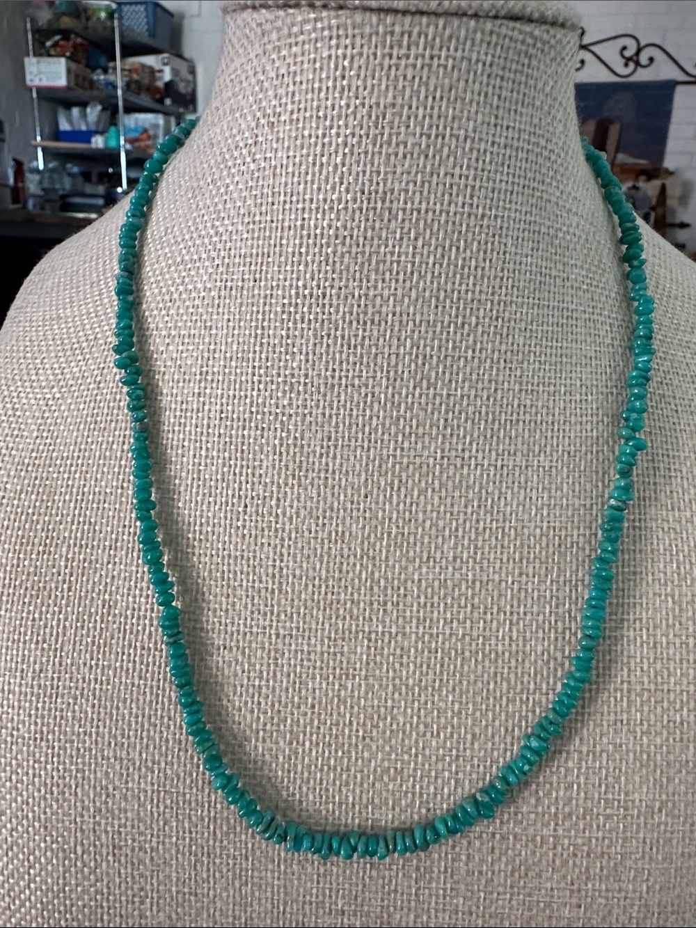 Navajo Turquoise  Necklace for Women - Vibrant Green Strand